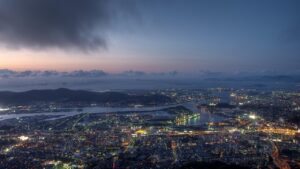 福岡観光の地図はどこで手に入る？